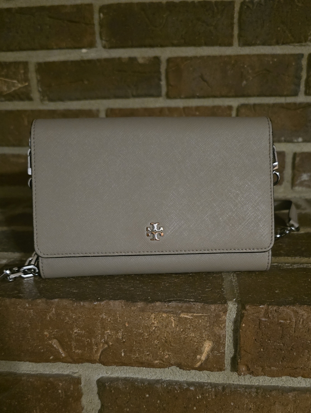 Tory Burch Robinson Leather Chain Wallet/Shoulder/Crossbody Bag in French Gray